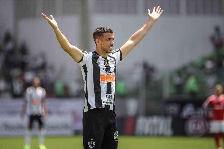 Franco Di Santo - O argentino chegou ao Galo sem custos no segundo semestre de 2019 aps deixar o Rayo Vallecano, da Espanha. Di Santo logo assumiu a titularidade, mas no conseguiu mostrar bom futebol. Foram sete gols em 33 jogos pelo Atltico, o ltimo deles na sua ltima partida. Ele chegou a acordo para rescindir o contrato em julho deste ano.