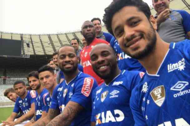 Jogadores do Cruzeiro fizeram a foto do ttulo da Copa do Brasil