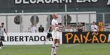 Maicon, de cabea, descontou para o So Paulo ainda no primeiro tempo
