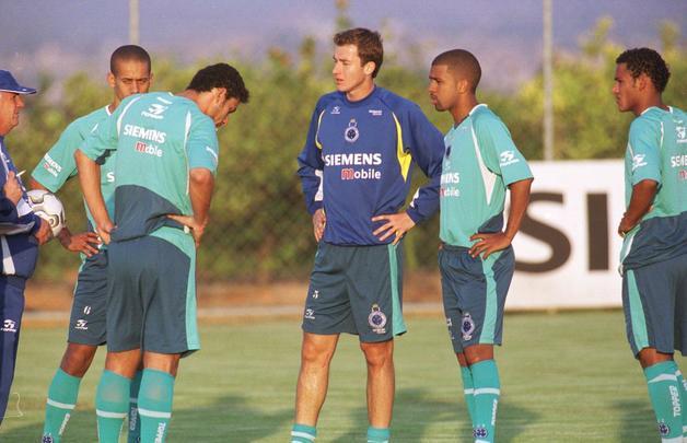 Em 2004, Fred jogou ao lado de alguns dos campeões brasileiros pelo Cruzeiro no ano anterior