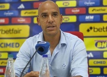 Técnico da Raposa apostou na permanência do centroavante no time titular e foi correspondido neste sábado (29/4), no Nabizão, pela 3ª rodada da Série A