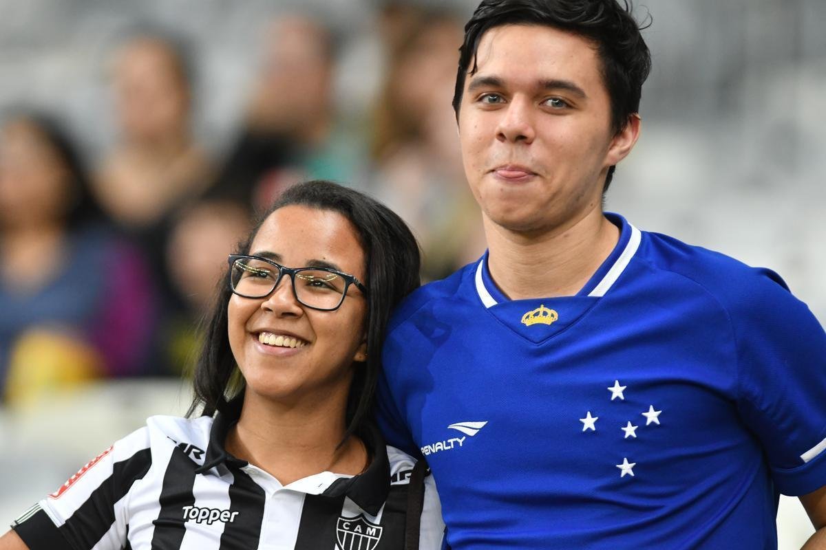 Mineiro recebeu pblico pequeno para duelo entre Equador e Japo nesta segunda-feira. Ainda assim, estrangeiros marcaram presena e tentaram levar incentivo aos jogadores em Belo Horizonte
