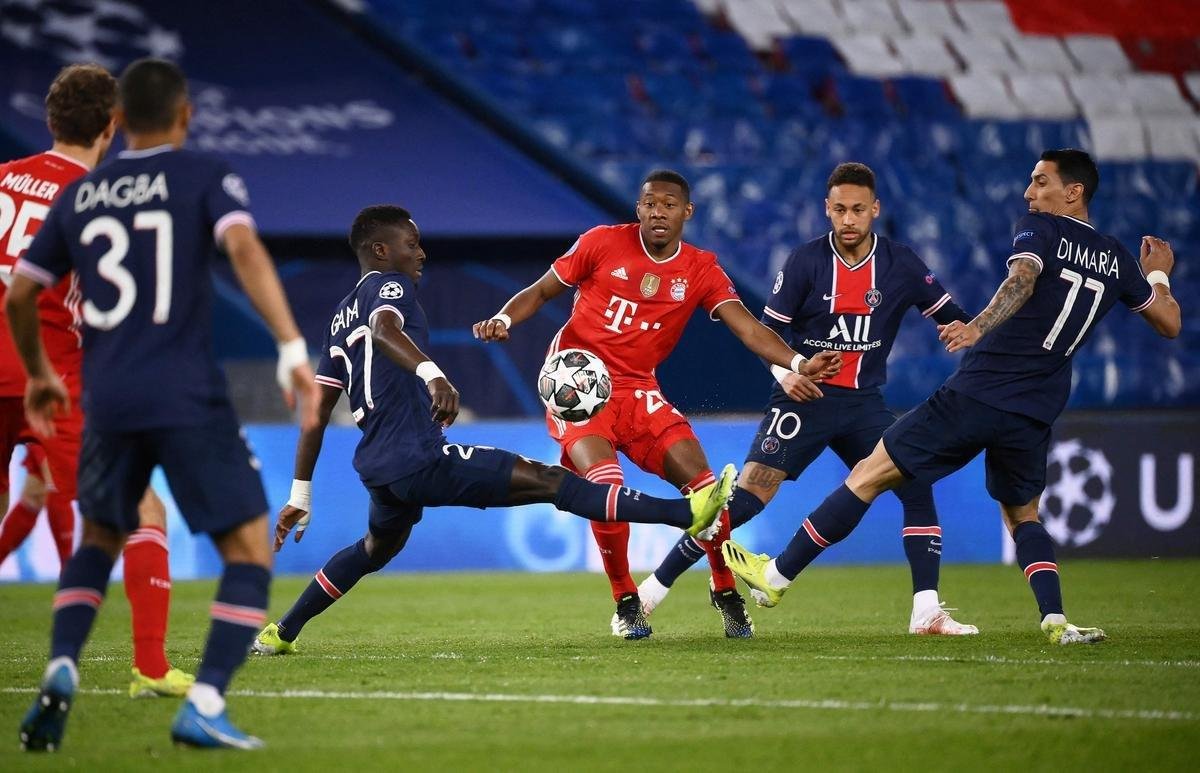 Fotos do duelo entre PSG e Bayern de Munique, em Paris, pela volta das quartas de final da Liga dos Campees da Europa.