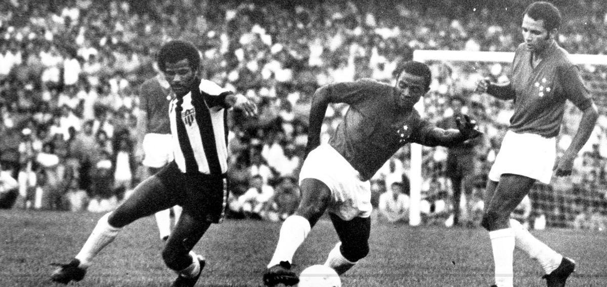 Imagens do ex-jogador do Cruzeiro Z Carlos