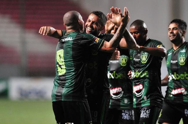 Amrica e Democrata-GV se enfrentaram no Independncia pela 2 rodada do Campeonato Mineiro