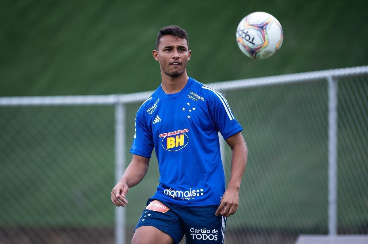 Welinton  cria das categorias de base do Cruzeiro e opo para o lado direito de ataque. Se optar pelo jovem de 21 anos, Conceio precisaria deslocar Pottker para o lado esquerdo. 