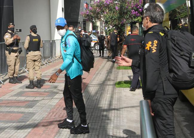 Chegada da Seleção Brasileira a Belo Horizonte, para jogo contra o Paraguai, pelas Eliminatórias