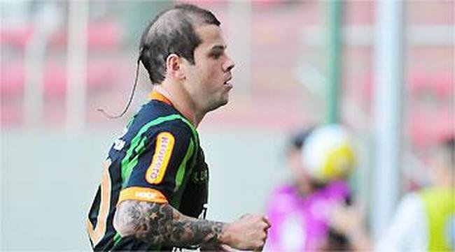 Tiago Lus: Atacante de 34 anos. Est no CEOV Operrio-MT desde 2023