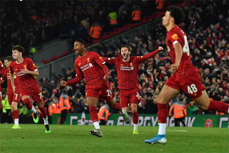 Inglês: Empate eletrizante entre Liverpool e Arsenal tem três gols de  brasileiros