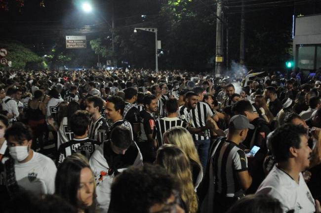 Festa da torcida pelo bicampeonato brasileiro do Atltico na sede do clube, no bairro de Lourdes, em BH