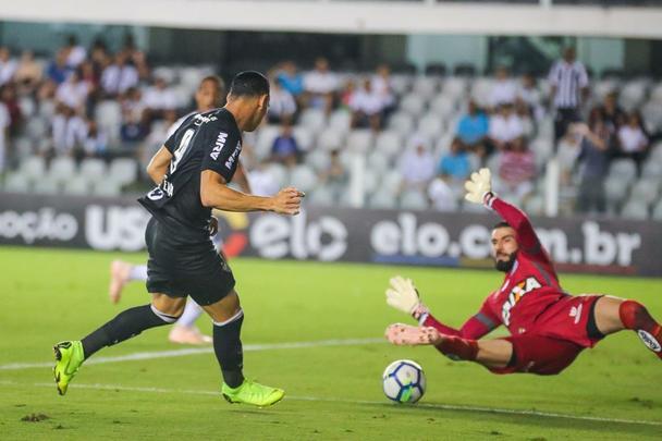 Na Vila Belmiro, Atlético é derrotado pelo Santos por 3 a 2, pela 37ª rodada do Campeonato Brasileiro