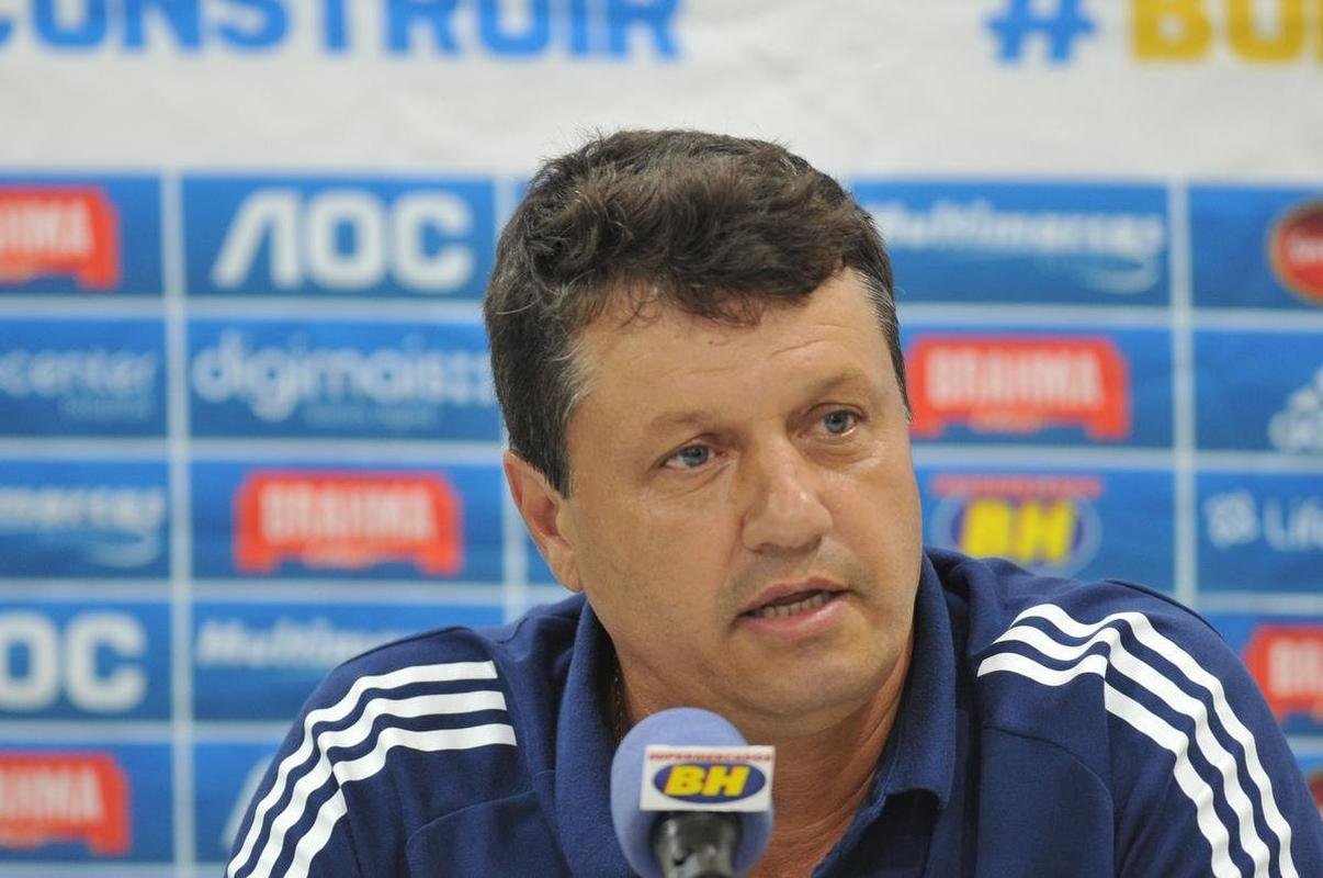 Adilson Batista trabalhou no Cruzeiro em 2019/20. Est desempregado