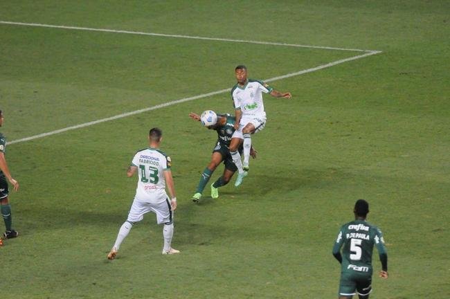 Fotos do jogo entre Amrica e Palmeiras, no Independncia, em Belo Horizonte, pela 24 rodada do Campeonato Brasileiro