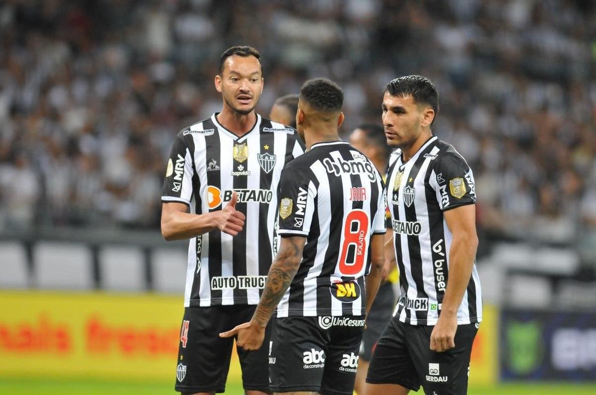 Fotos do jogo entre Atltico e Ava, pelo Campeonato Brasileiro