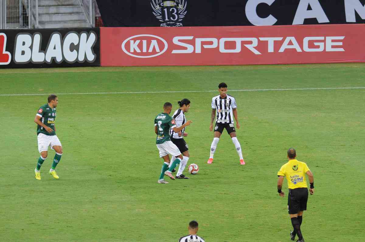 Fotos da estreia do atacante Hulk pelo Atltico, na partida contra o Uberlndia, no Mineiro, pela terceira rodada do Campeonato Mineiro de 2021