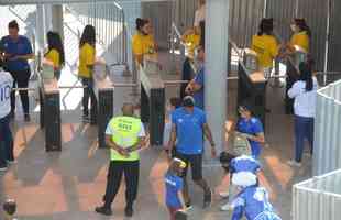 Fotos da torcida do Cruzeiro no Mineirão, no jogo contra o Bahia