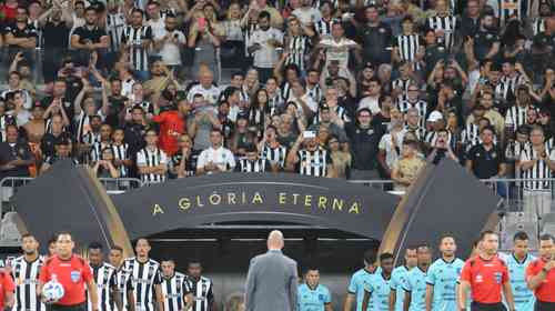 Paulinho quer Galo com 'faca entre os dentes' em jogos da