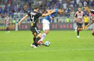 Fotos do jogo entre Cruzeiro e So Paulo