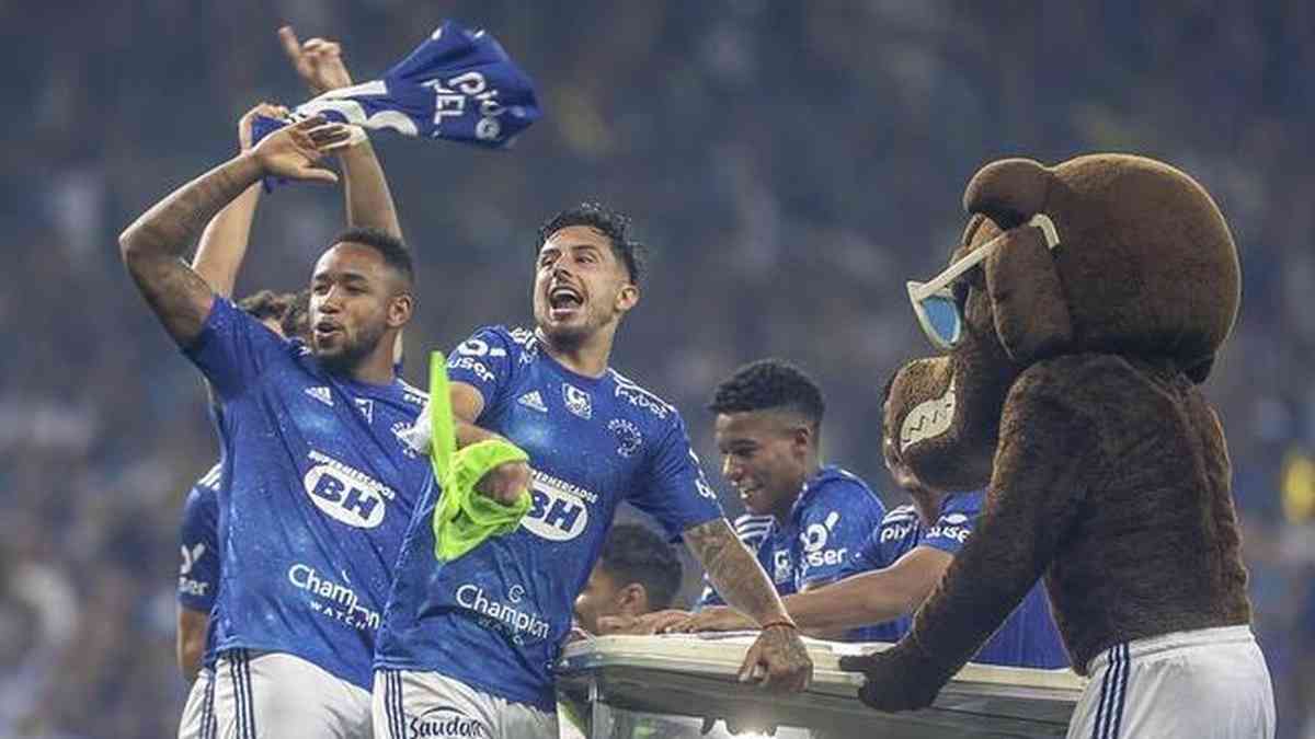 sᴀᴍᴜᴇʟ ᴠᴇɴᴀ̂ɴᴄɪo ™ on X: Jogos do Cruzeiro na Série B do Campeonato  Brasileiro. Começa em maio e termina em novembro a luta para retornar à  elite do futebol brasileiro!  /