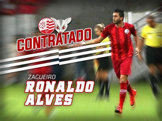 Um velho conhecido que retornará aos Aflitos em 2020 é Ronaldo Alves. O zagueiro terá sua terceira passagem no Timbu depois de dois anos e meio no Sport e um no CSA