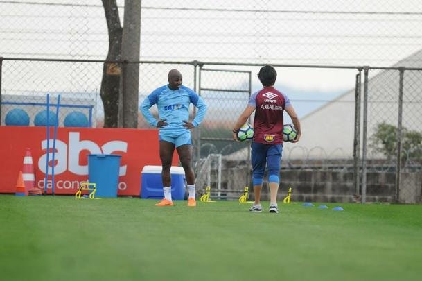 Toca da Raposa II teve sexta-feira descontrada por conta da volta de Ded  Seleo