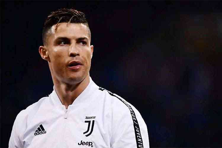 Aos 35 anos, após jogar em 4 países, Cristiano Ronaldo chega ao 30º título