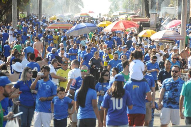 Cruzeiro x Bahia: fotos da torcida da Raposa no Mineiro