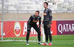 Levir Culpi comanda treino no Mineiro antes da estreia no Grupo E da Libertadores