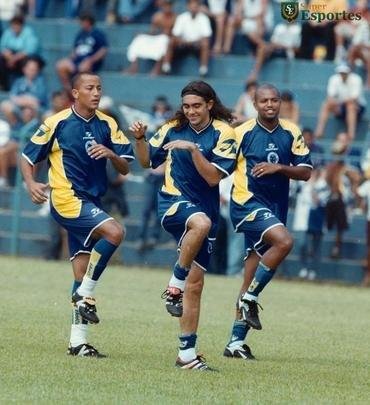 Imagens da Toca da Raposa I em 2000, ano da chegada do técnico Luiz Felipe Scolari