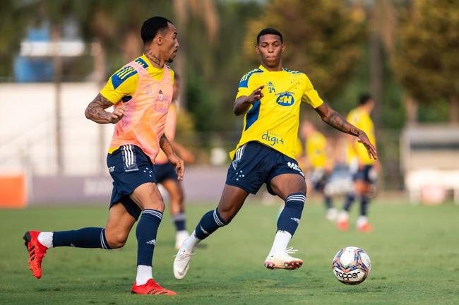 Fotos do treino do Cruzeiro desta segunda-feira (27/9)