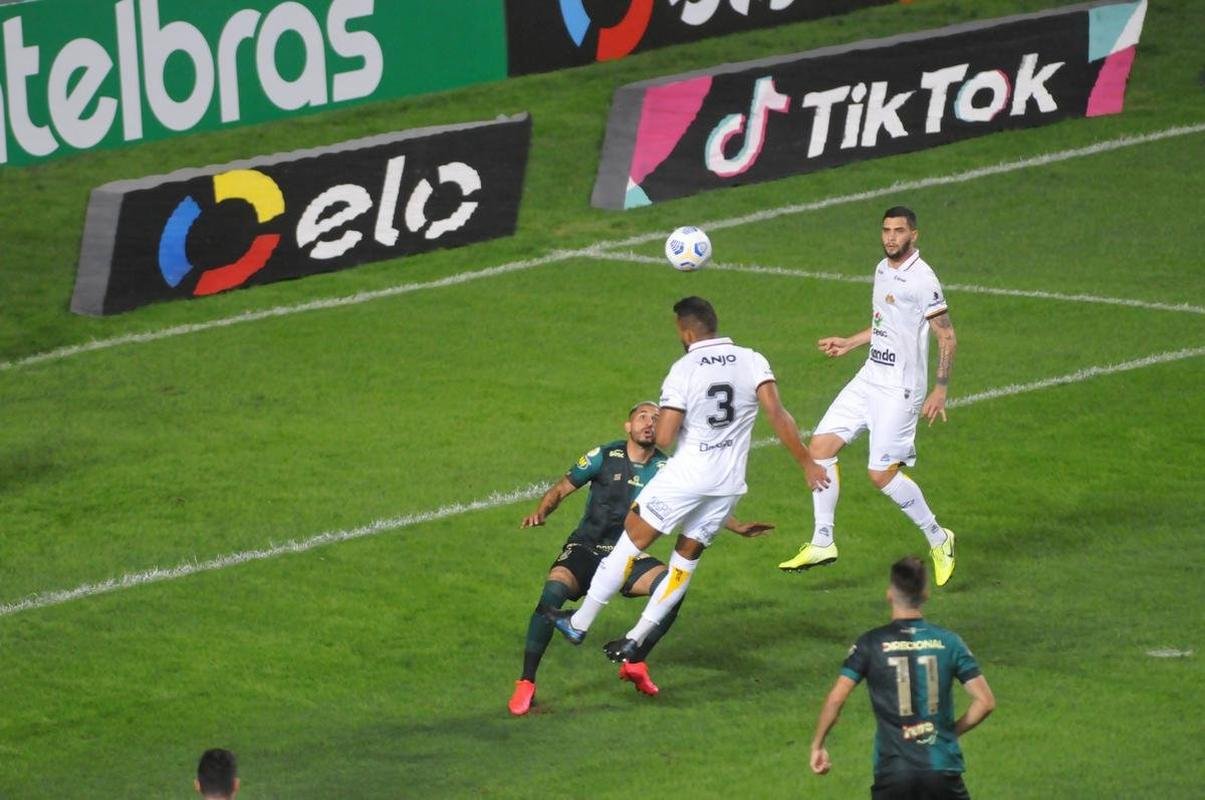 Fotos do jogo entre Amrica e Cricima, no Independncia, em Belo Horizonte, pela terceira fase da Copa do Brasil.