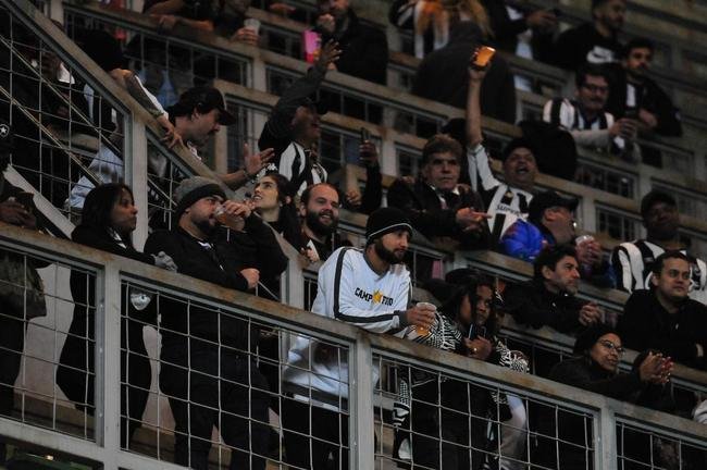 Fotos da torcida do Botafogo na partida contra o Amrica, no Independncia, pela stima rodada do Campeonato Brasileiro
