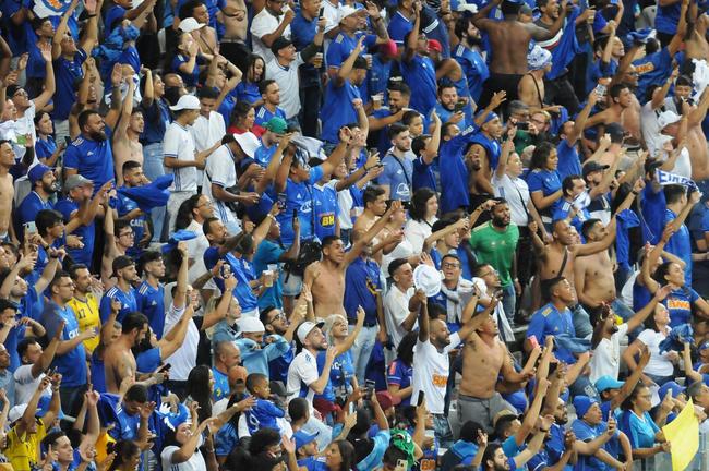 Torcida do Cruzeiro deu show mais uma vez e lotou o Mineiro na partida contra o CRB pela 11 rodada da Srie B