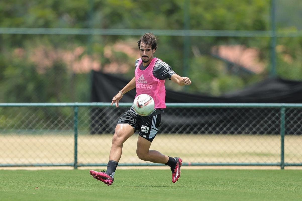 Atltico teve um dia de folga aps o empate com o Cruzeiro no clssico. Elenco de Coudet retomou atividades na Cidade do Galo na tarde desta quarta-feira (15/2).