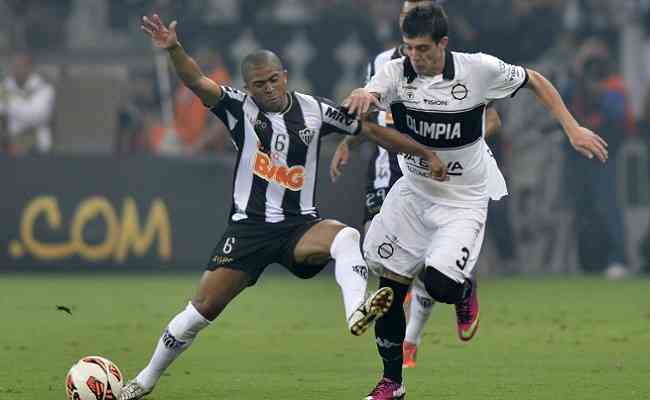 Jnior Csar mostrou muita confiana em uma virada do Atltico sobre o Olimpia, na final da Libertadores de 2013