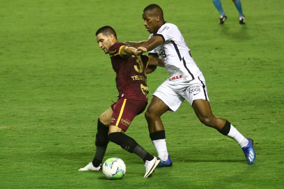 Com gol do zagueiro Maidana, de pênalti, Sport venceu o Corinthians em casa e deu um salto importante na tabela de classificação da Série A.
