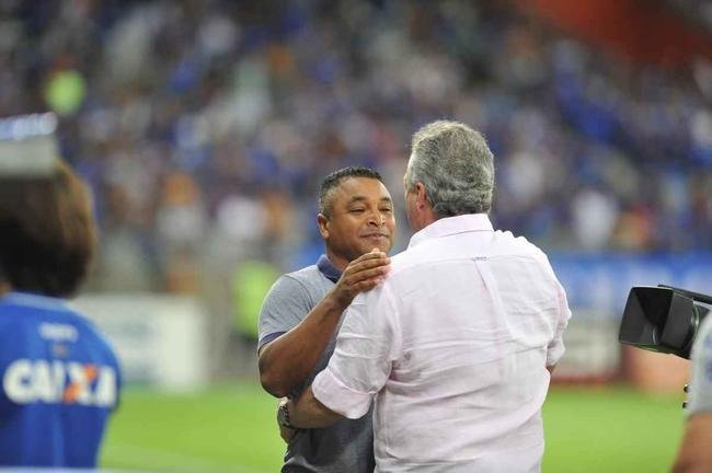 Cruzeiro estreou terceiro uniforme, o ltimo produzido pela Umbro