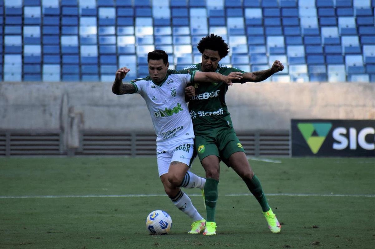 Fotos do duelo entre Cuiab e Amrica, na Arena Pantanal, pela 23 rodada da Srie A do Campeonato Brasileiro