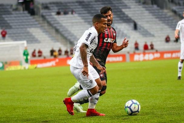 Veja imagens da vitória do Atlético sobre o Atlético-PR