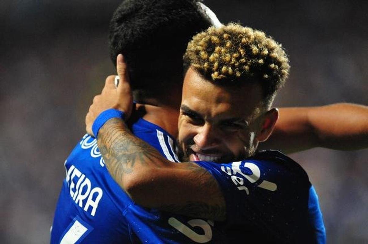 O Cruzeiro goleou o Nutico por 4 a 0 no Independncia, em Belo Horizonte, na 26 rodada da Srie B