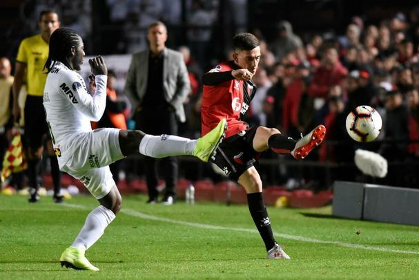 No segundo tempo, Colón virou com gols de Wilson Morelo e Luiz Pulga Rodríguez