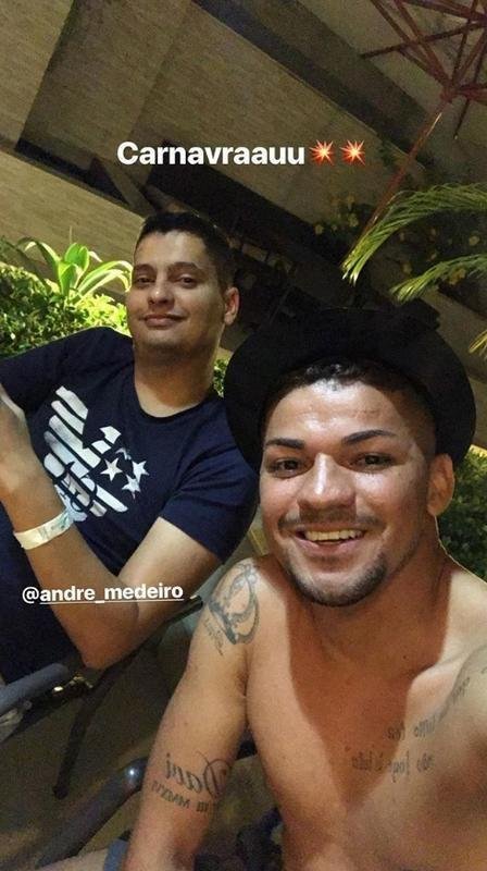Jogadores do Cruzeiro no carnaval 2018; Judivan se reuniu com amigos