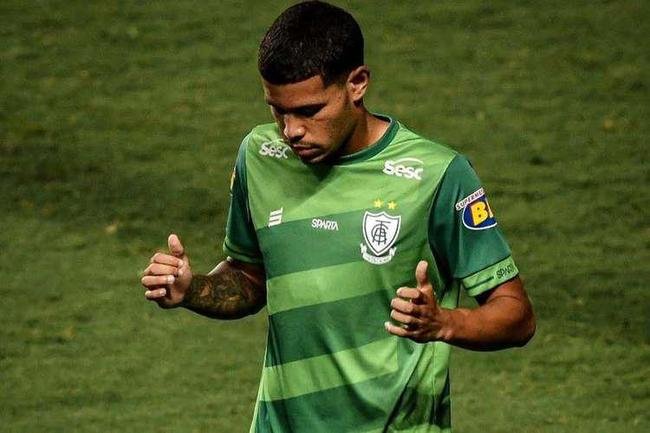 Lucas Gabriel (meio-campista)