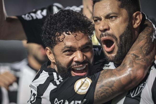 Fotos do jogo entre Santos e Atltico na Vila Belmiro, em Santos, pela 30 rodada do Campeonato Brasileiro