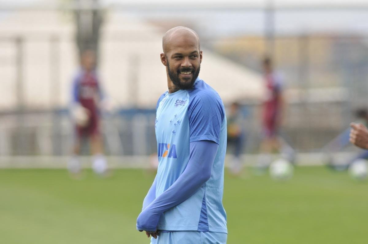 Imagens do treino do Cruzeiro antes do segundo duelo da final da Copa do Brasil, contra o Corinthians, em So Paulo