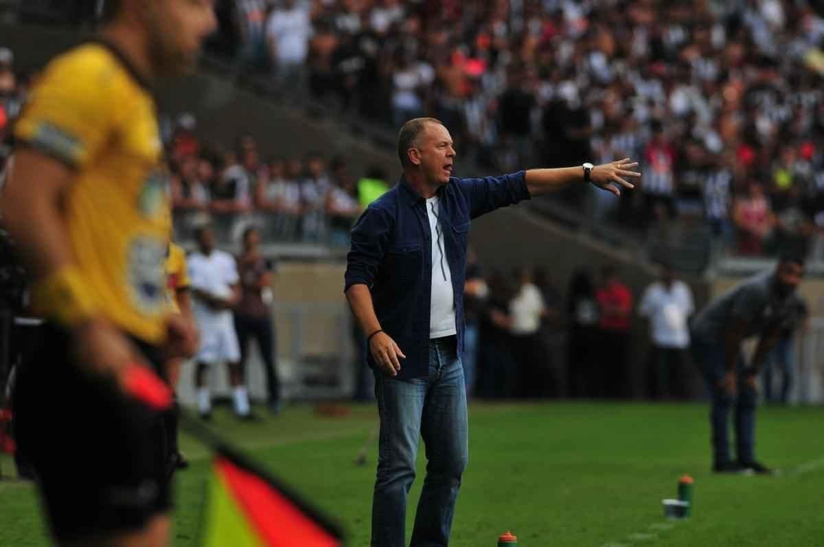 Reaes do tcnico cruzeirense Mano Menezes no clssico contra o Atltico