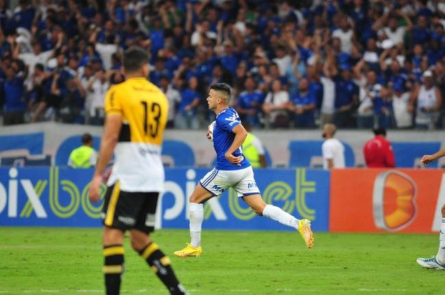 6 - Cruzeiro 1 x 1 Cricima, no Mineiro, em Belo Horizonte, pela 28 rodada da Srie B do Campeonato Brasileiro, em 4 de setembro de 2022