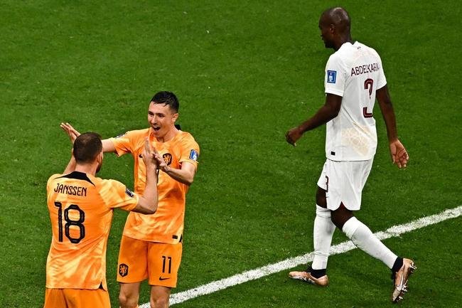 Holanda e Catar se enfrentaram no Al-Bayt Stadium, em Al Khor