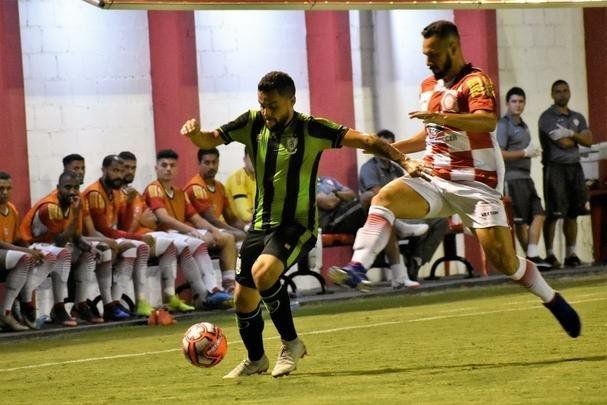 América virou diante do Tombense no fim e conquistou primeira vitória como visitante no Mineiro