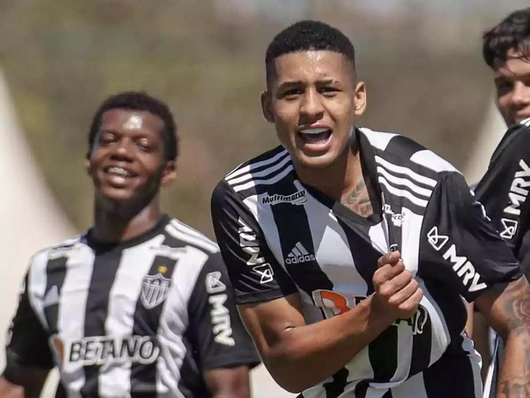 Yan Phillipe (meio-campista)